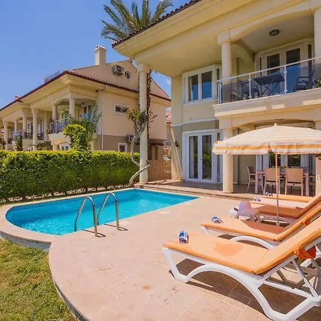Calis'ta Denize Sifir 8 Kisilik Pearl 4 Villa