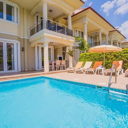 Calis'ta Denize Sifir 8 Kisilik Pearl 4 Villa *
